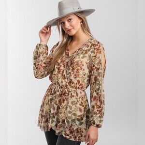 NWT Gimmicks by BKE Floral Paisley Blouse
